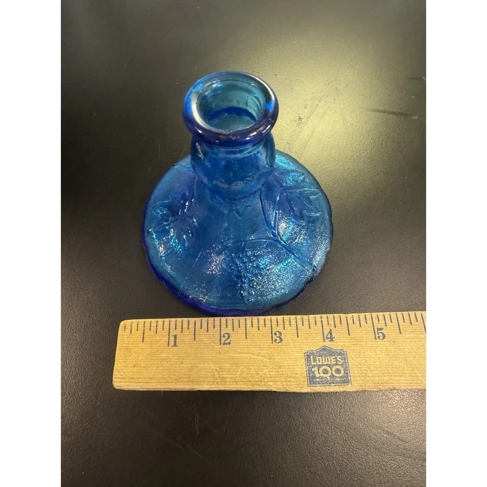 L E Smith Heavy Turquoise Or‎ Sea Blue Color Glass Grapes & Leaves Candle Holder